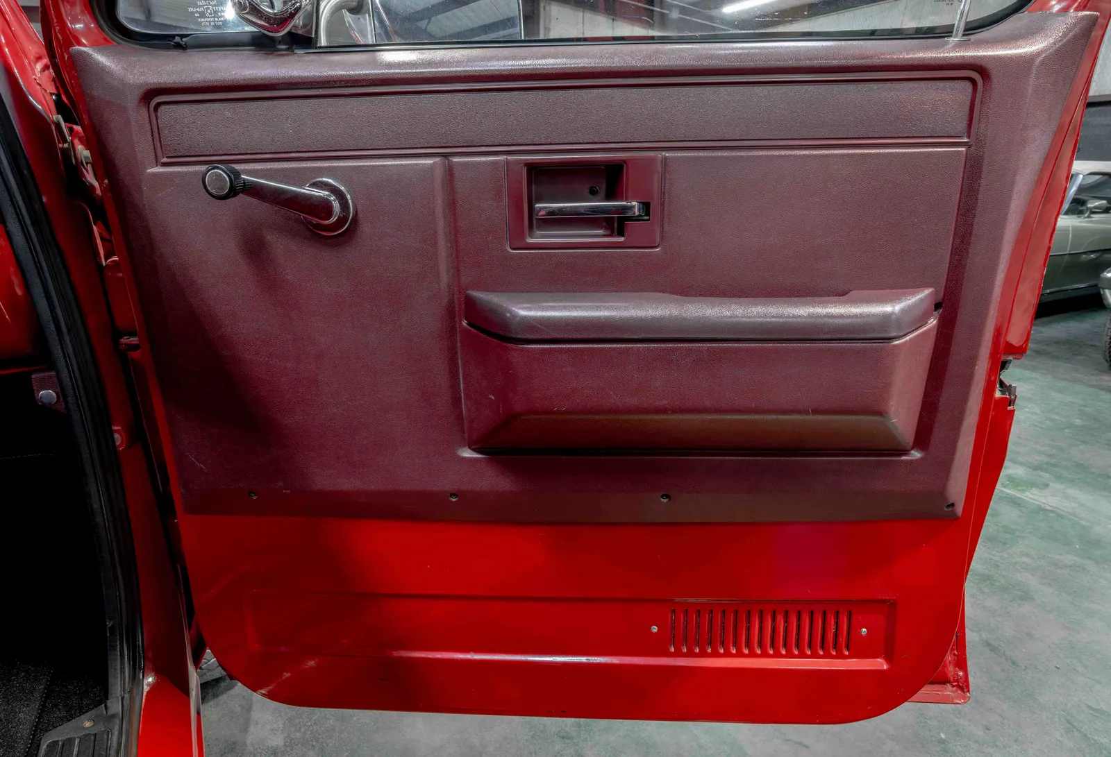 1987-Chevrolet-K10-Medium-Garnet-Red-396105-49.jpg