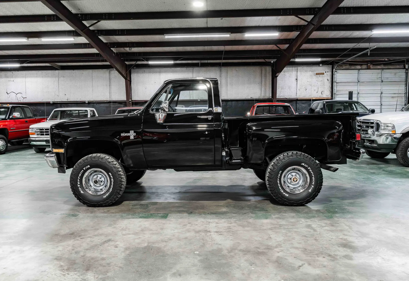 1987-Chevrolet-K10-Lamp-Black-111028-34.jpg