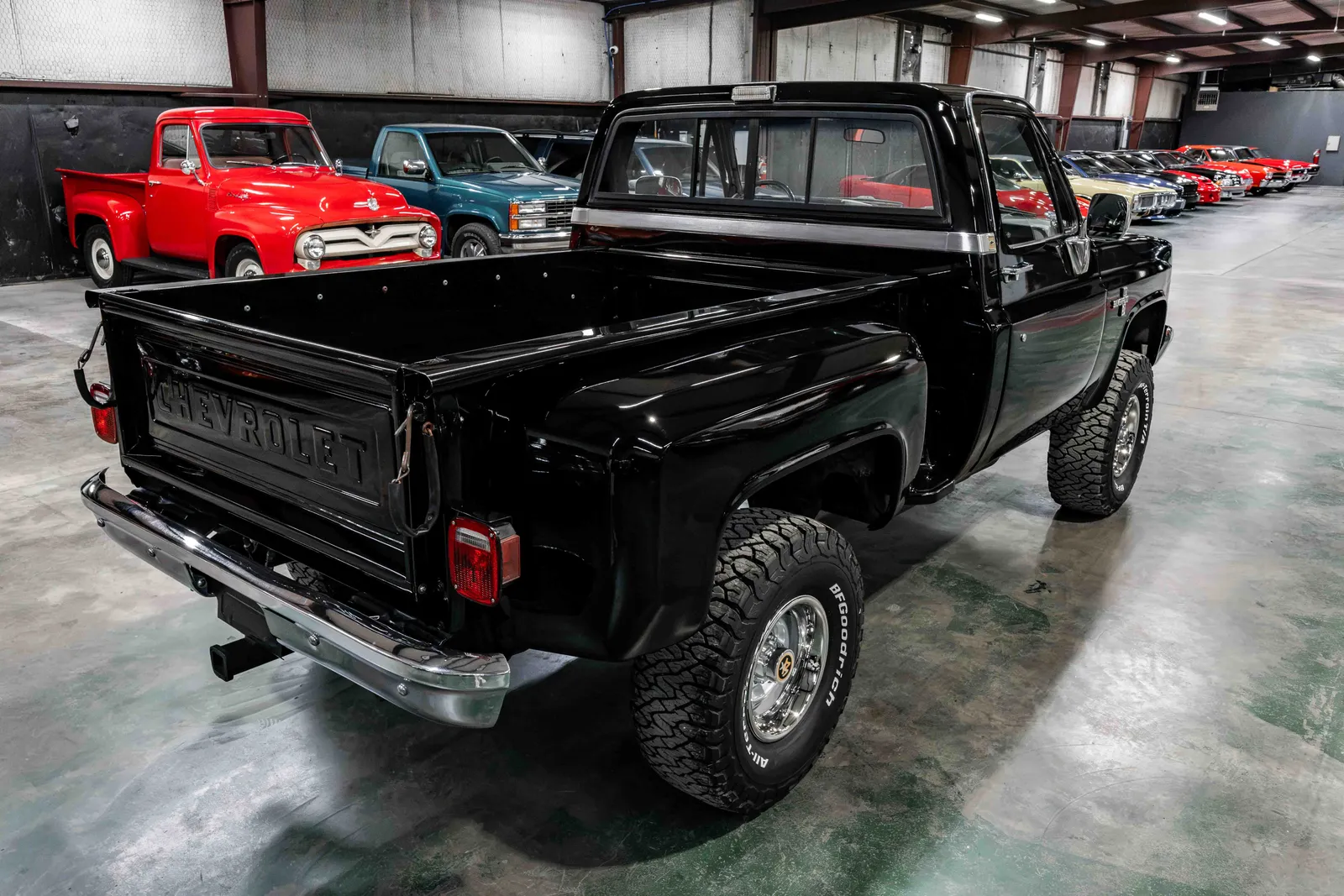 1987-Chevrolet-K10-Lamp-Black-111028-37.jpg