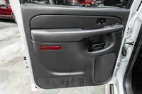 2004-Chevrolet-2500-White-1GCHK23104F129436-50.jpg