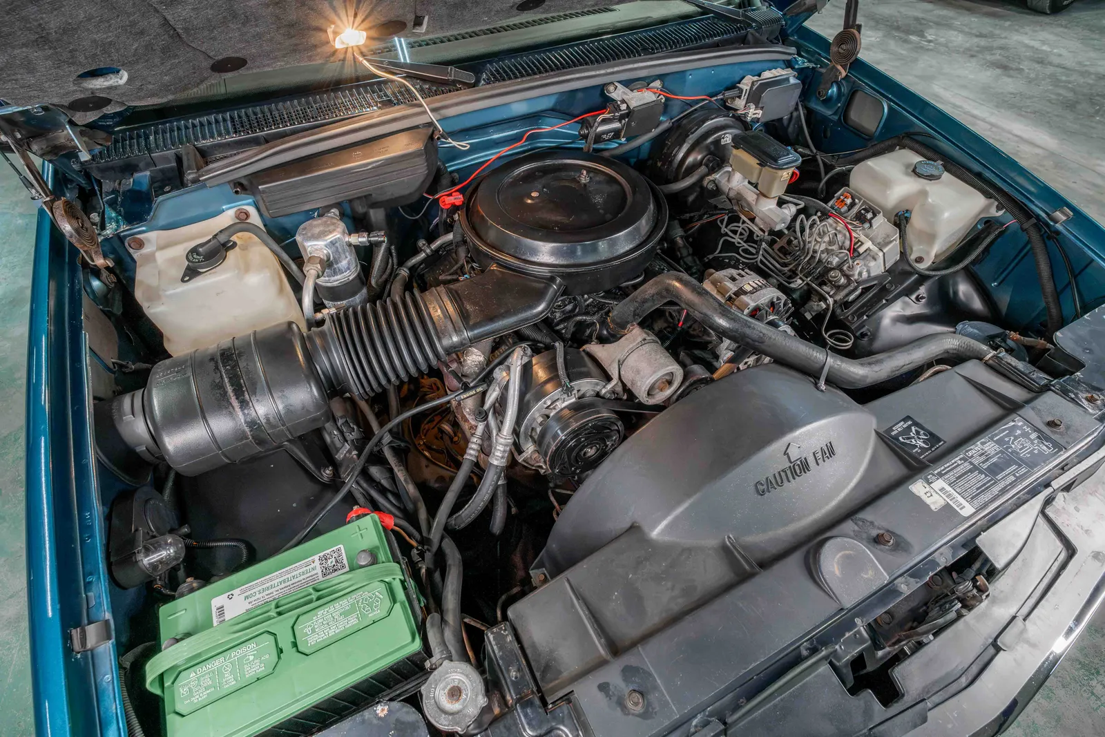 1993-Chevrolet-Suburban-Medium-Dark-Teal-Beige-Metallic-345735-41.jpg