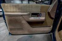 1993-Chevrolet-Suburban-Medium-Dark-Teal-Beige-Metallic-345735-44.jpg