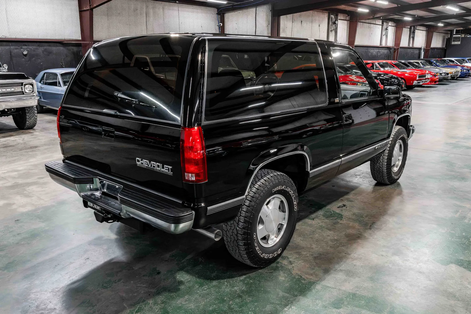 1993-Chevrolet-K1500-Blazer-Black-336267-37.jpg