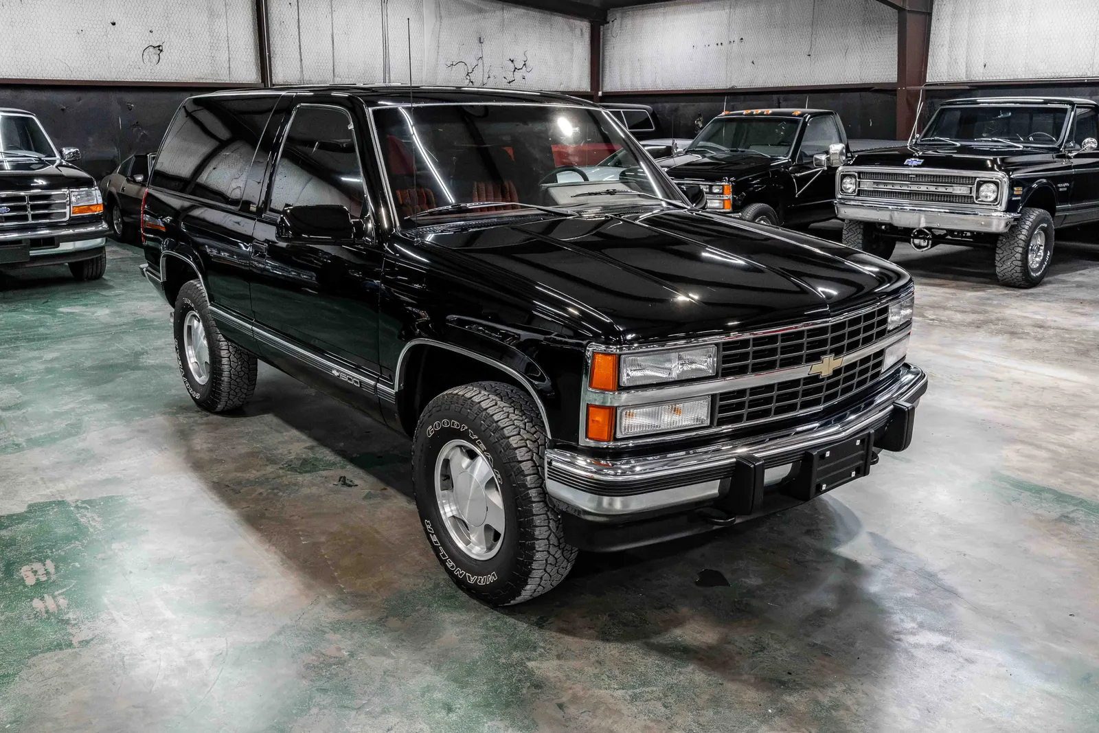 1993-Chevrolet-K1500-Blazer-Black-336267-39.jpg