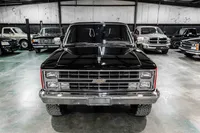 1987-Chevrolet-Blazer-Black-Bright-Red-1GNEV18K4HF124386-40.jpg