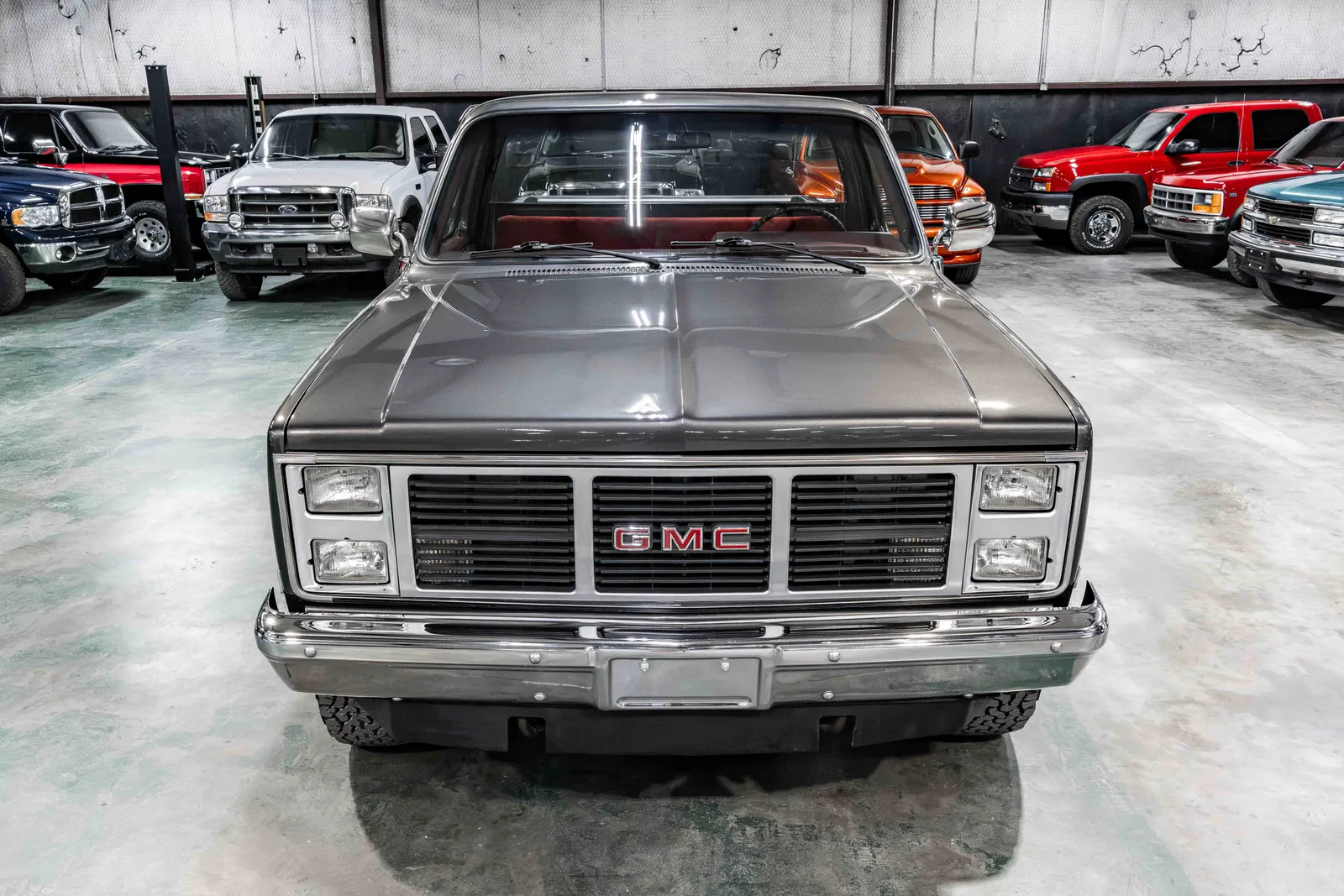 1987-GMC-K10-Gray-Metallic-1GTEV14K7HJ504429-40.jpg