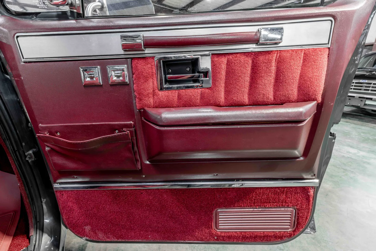 1987-GMC-K10-Gray-Metallic-1GTEV14K7HJ504429-47.jpg