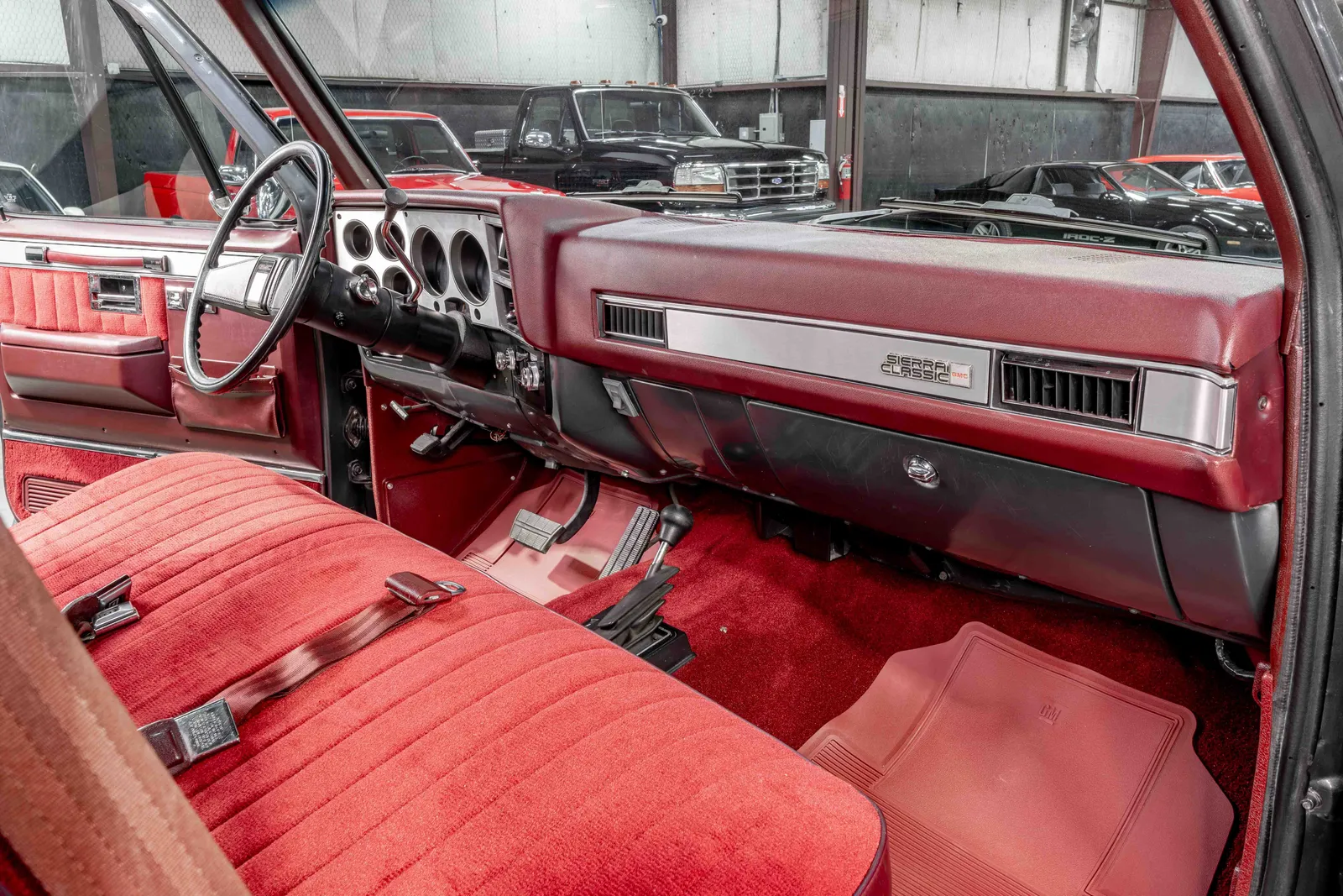 1987-GMC-K10-Gray-Metallic-1GTEV14K7HJ504429-49.jpg