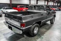 1987-GMC-K10-Gray-Metallic-1GTEV14K7HJ504429-37.jpg