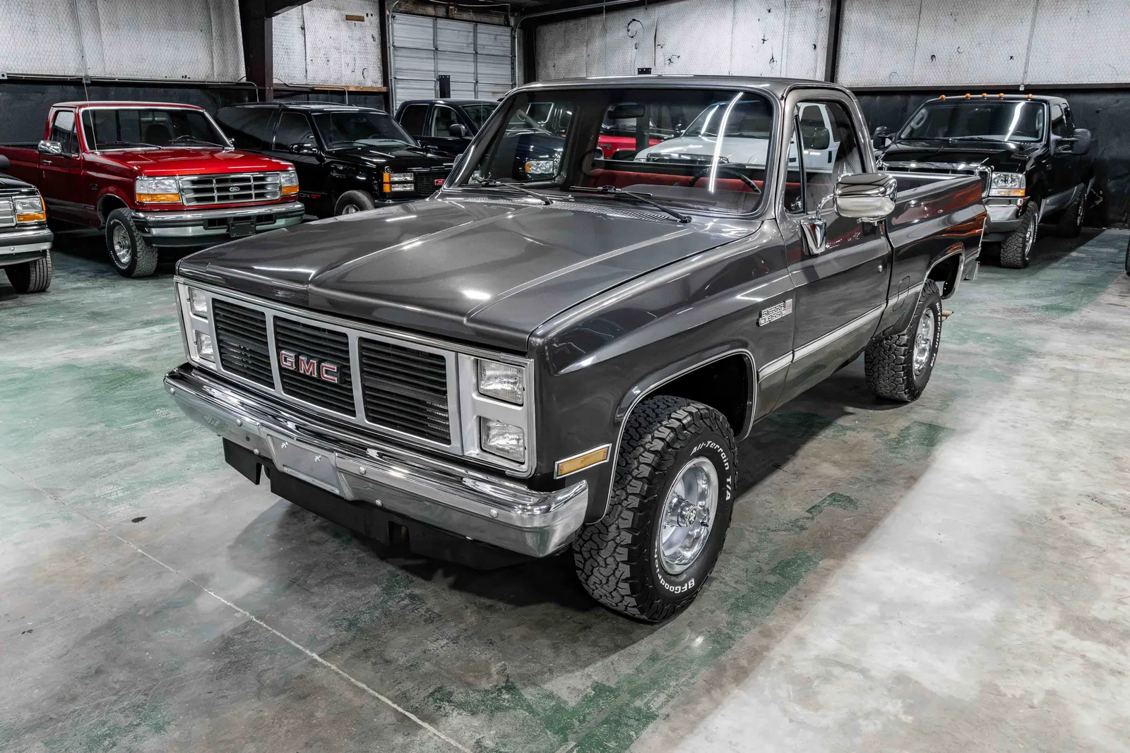 1987-GMC-K10-Gray-Metallic-1GTEV14K7HJ504429-33.jpg