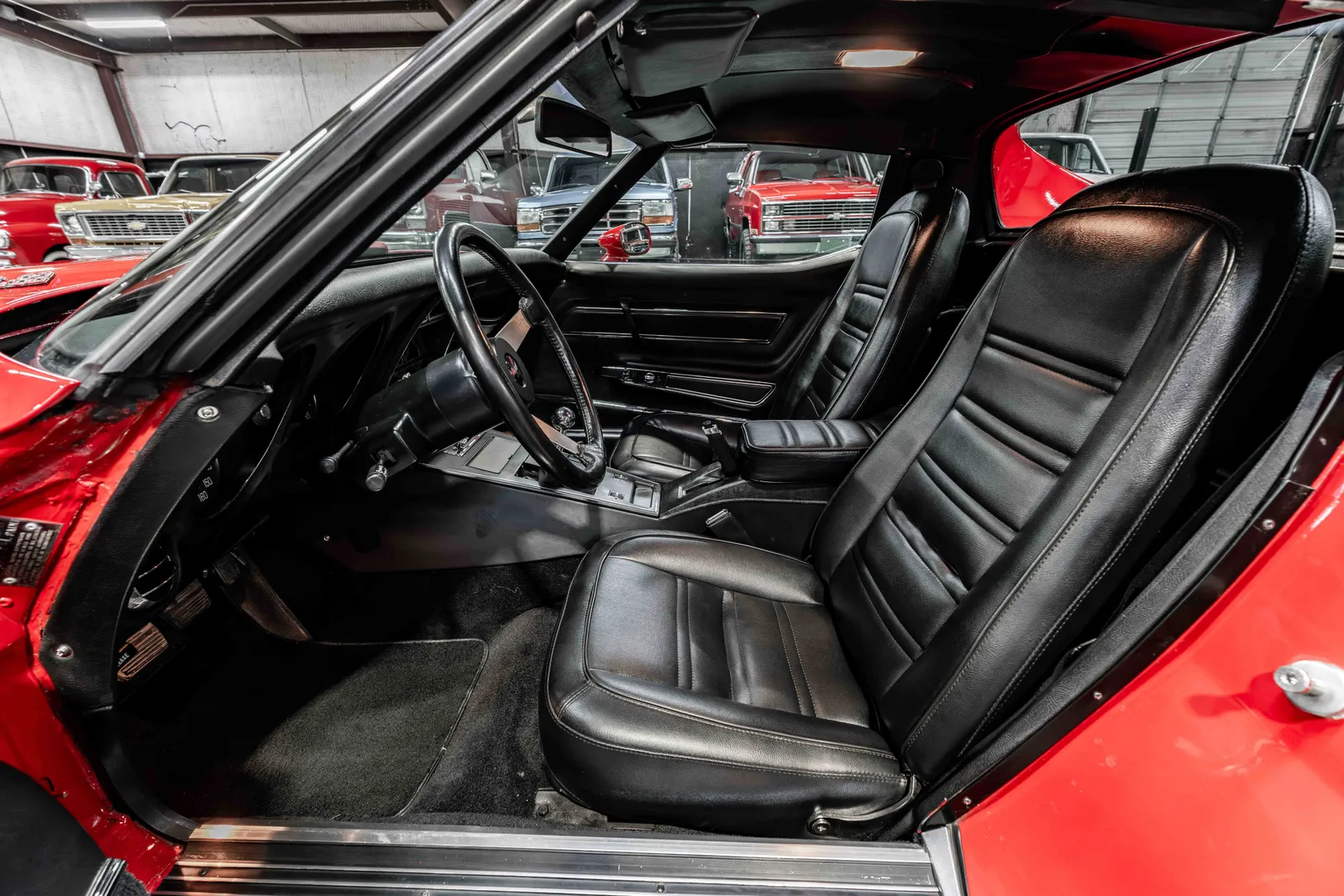 11_1977-Chevrolet-Corvette-Red-433383-47.jpg
