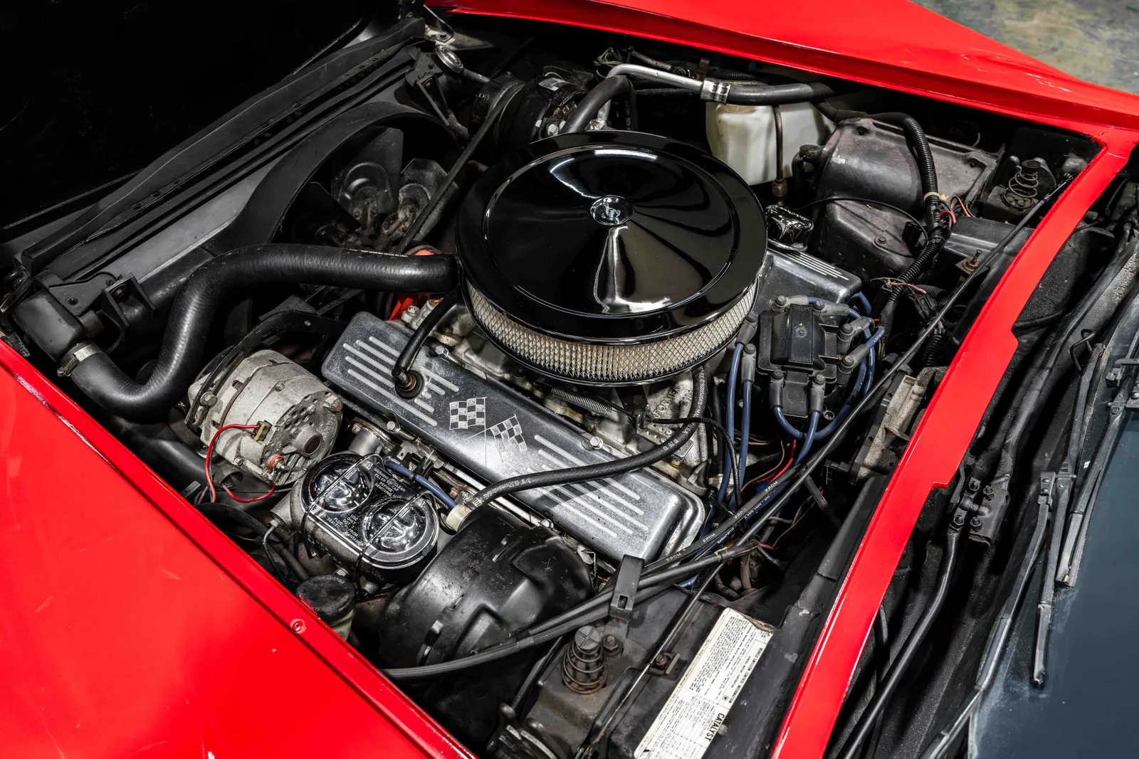 9_1977-Chevrolet-Corvette-Red-433383-45.jpg