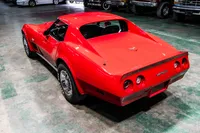 2_1977-Chevrolet-Corvette-Red-433383-38.jpg