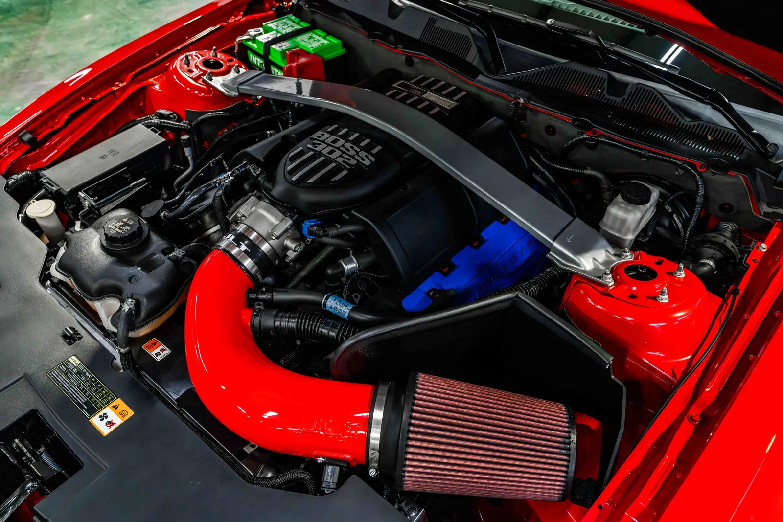 10_2012-Ford-Boss-302-Red-202479---40.jpg