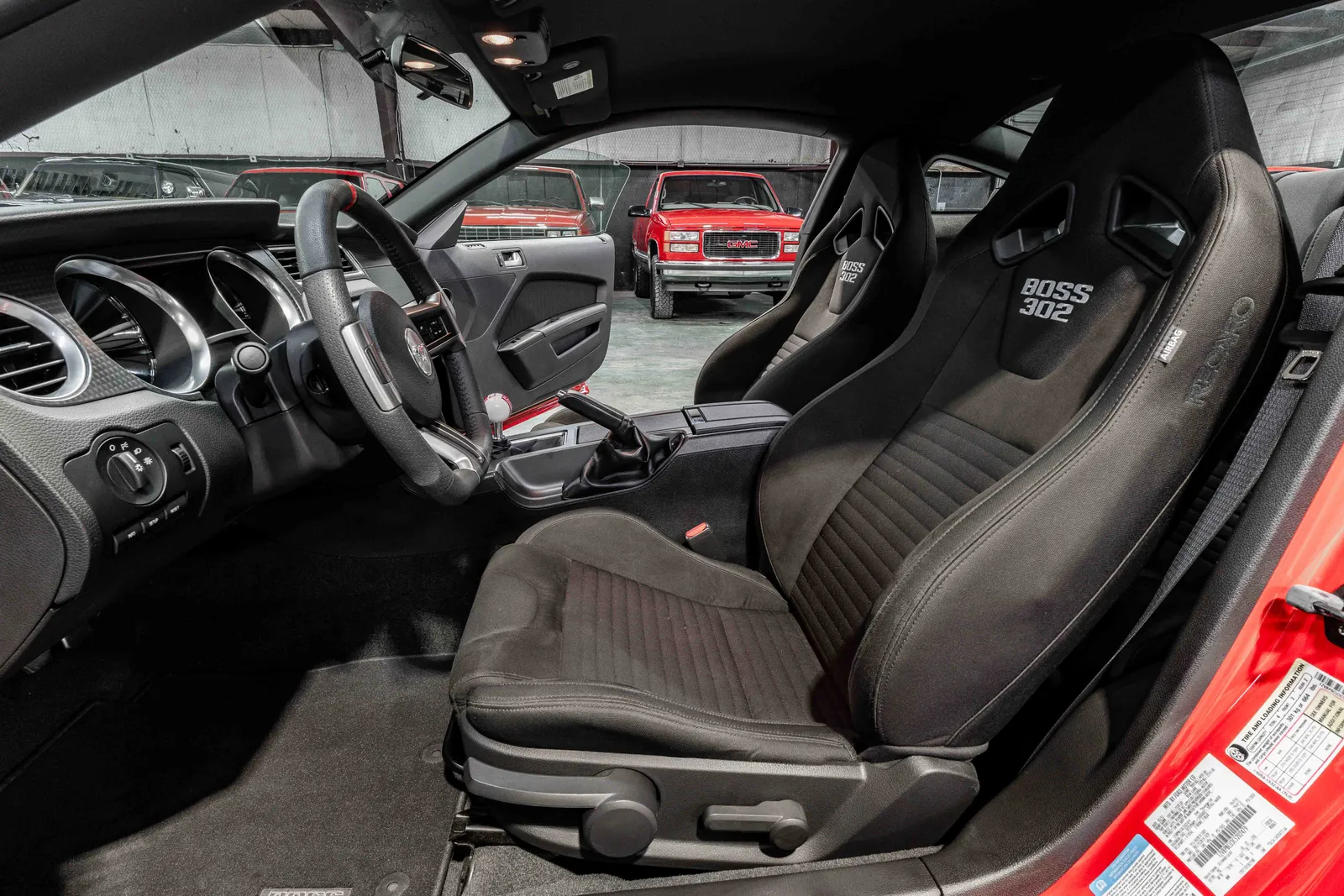 12_2012-Ford-Boss-302-Red-202479---42.jpg