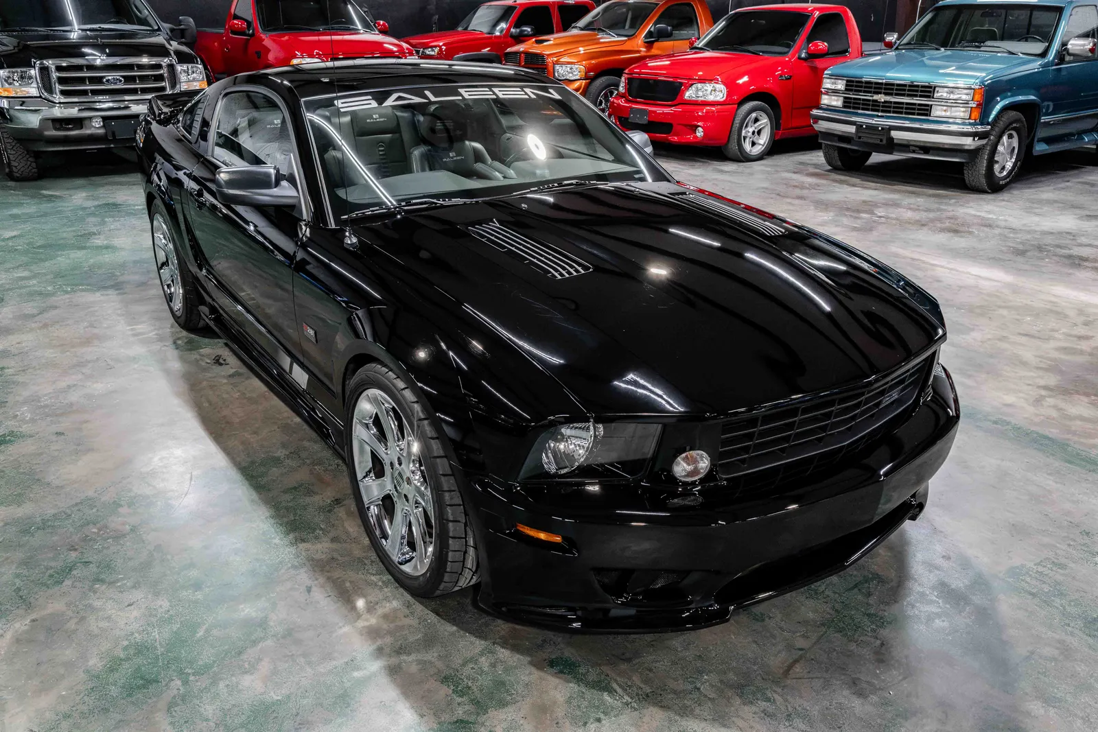 2006-Ford-Mustang-Saleen-Black-1ZVFT82H865173082-39.jpg