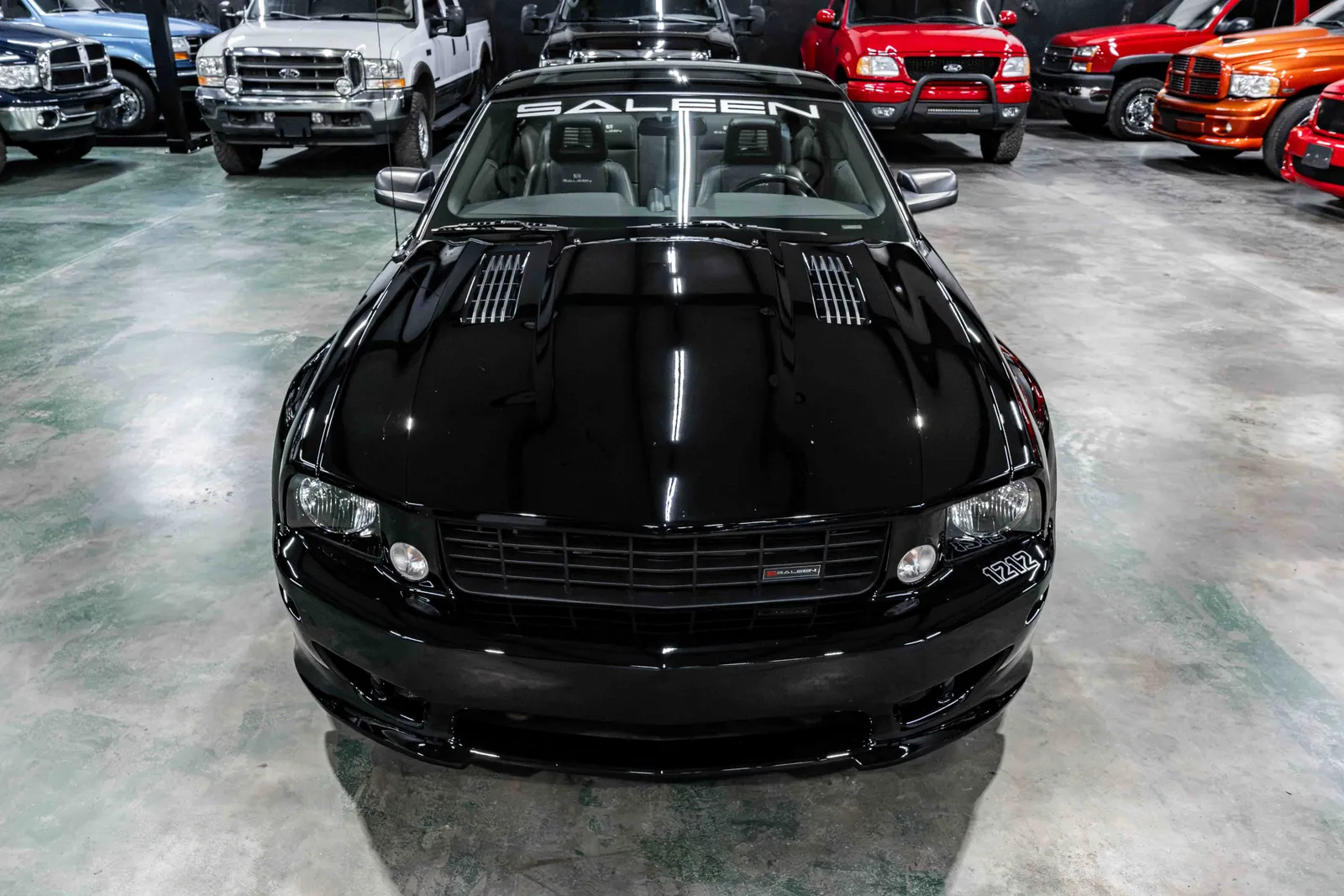 2006-Ford-Mustang-Saleen-Black-1ZVFT82H865173082-40.jpg