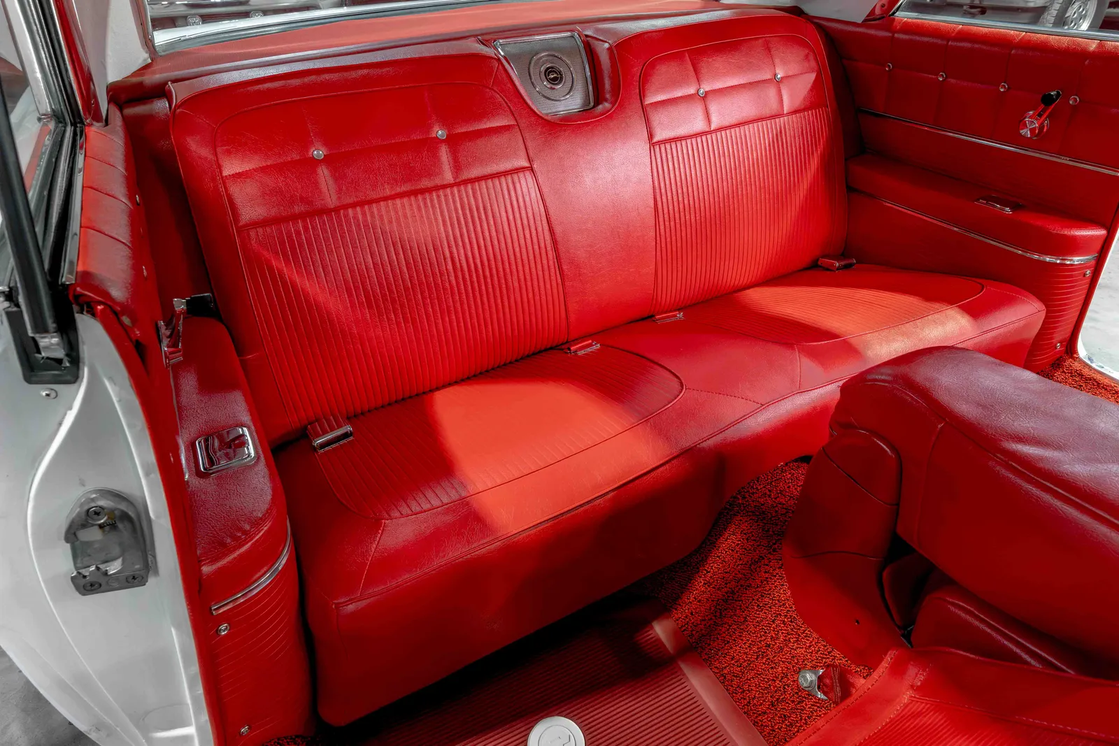 1962-Chevrolet-Impala-White-21847A174044-50.jpg