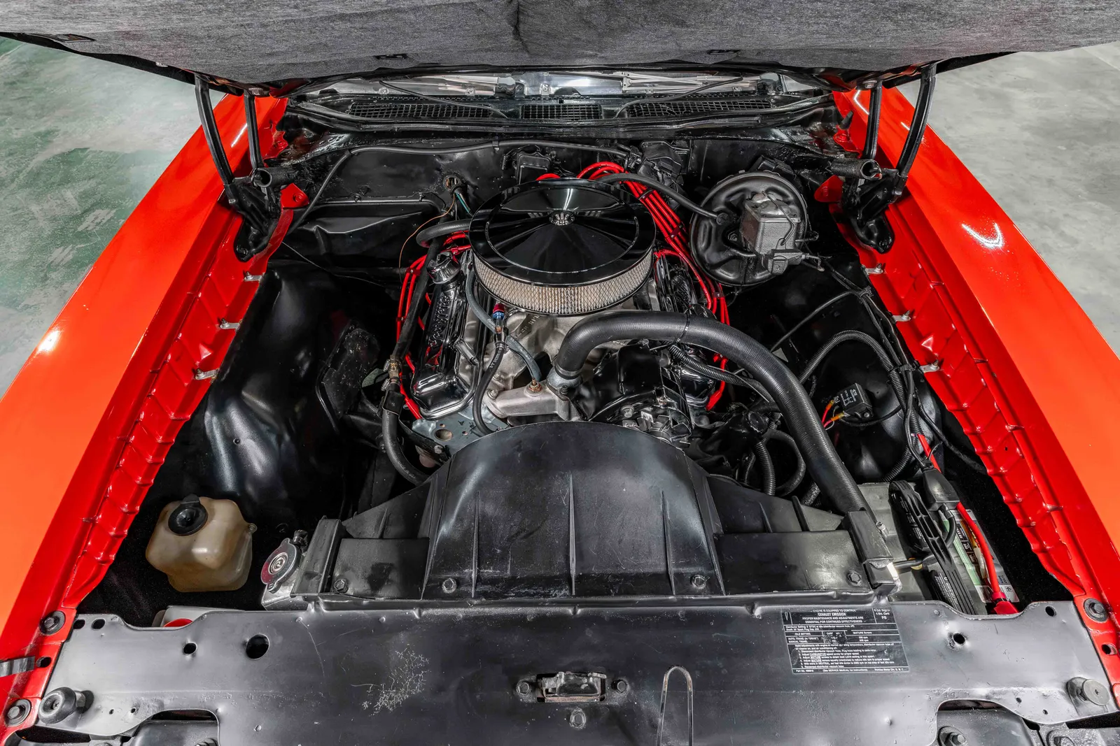 1970-Pontiac-GTO-Red-242370P221281-42.jpg