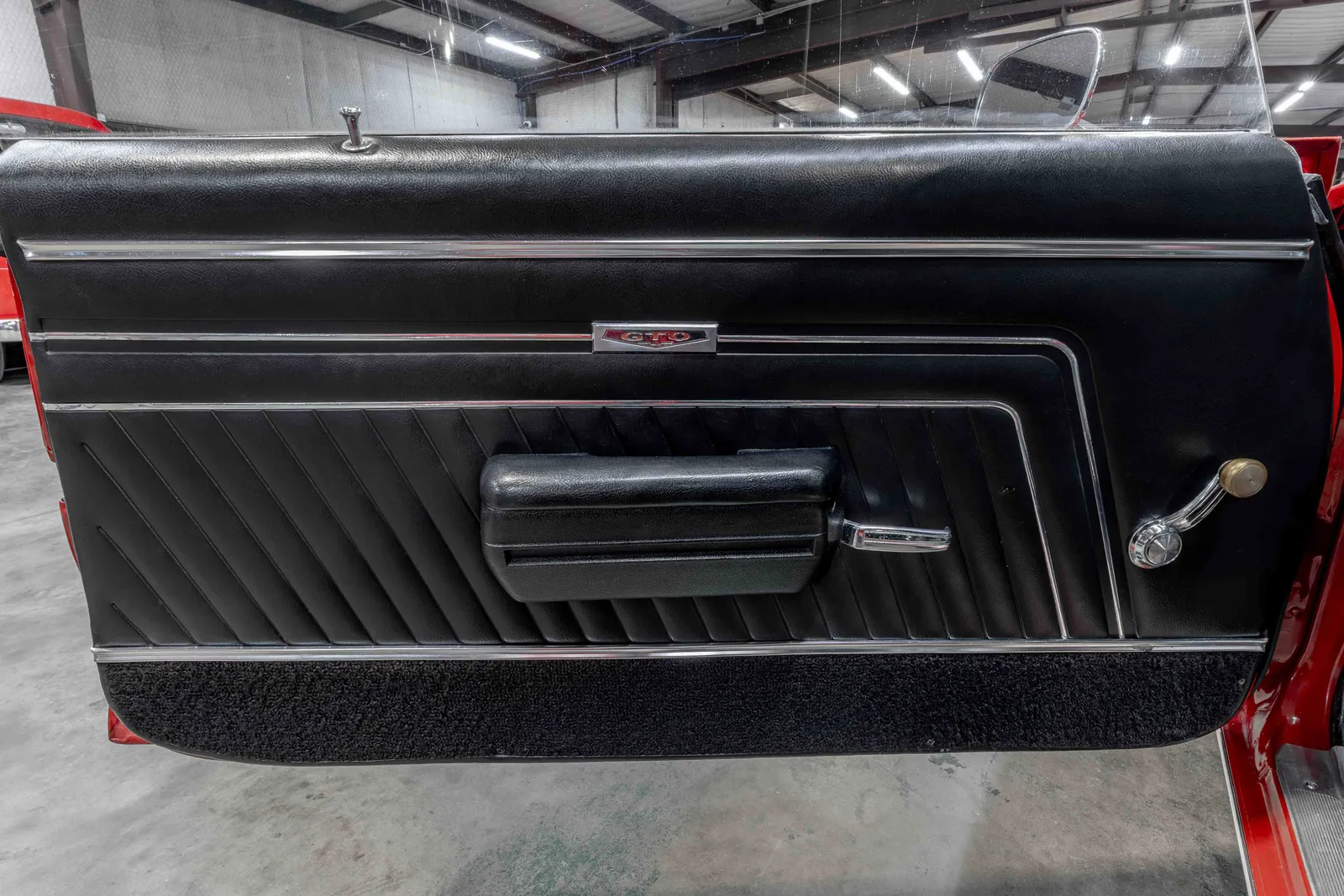 1970-Pontiac-GTO-Red-242370P221281-44.jpg