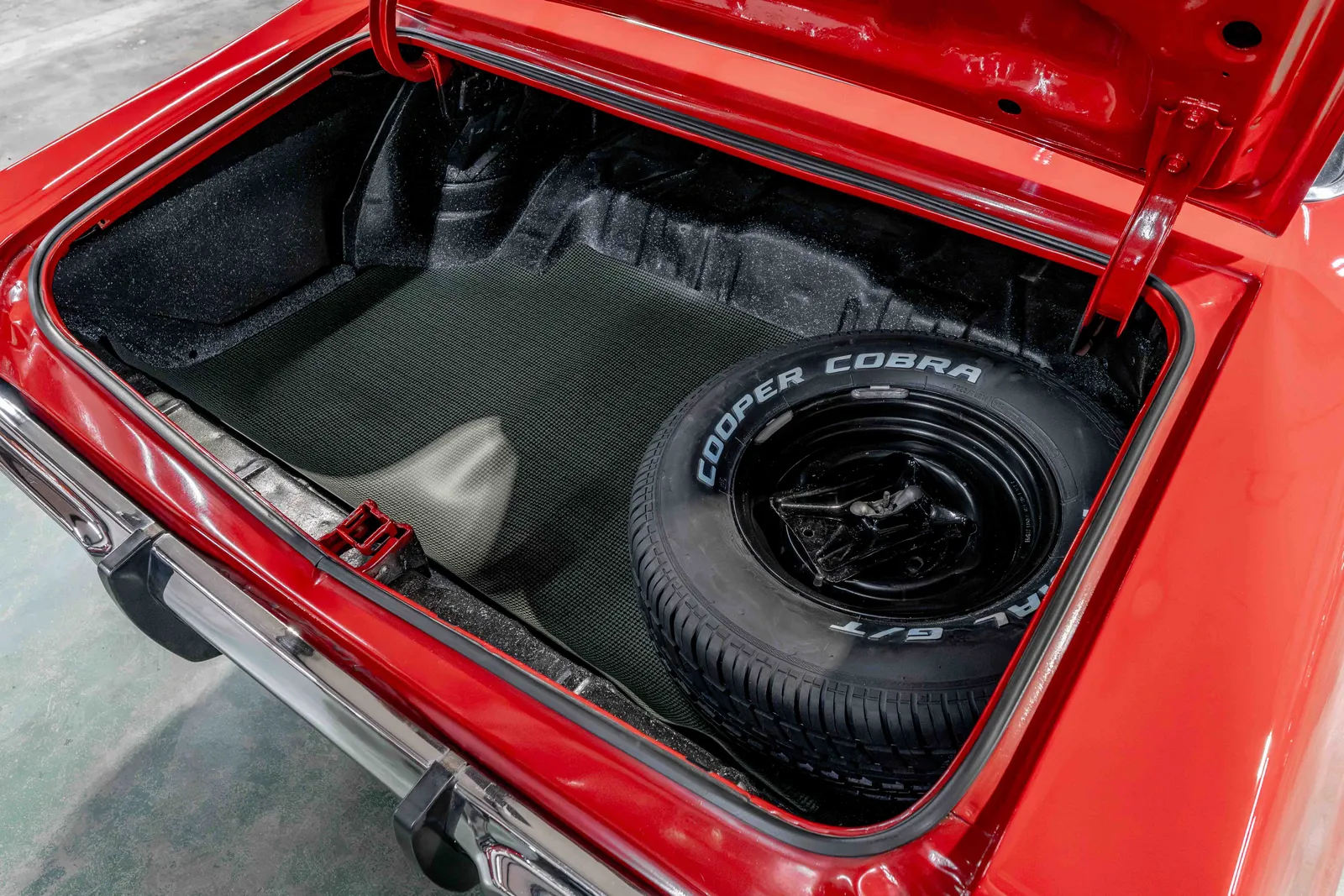 1970-Pontiac-GTO-Red-242370P221281-53.jpg