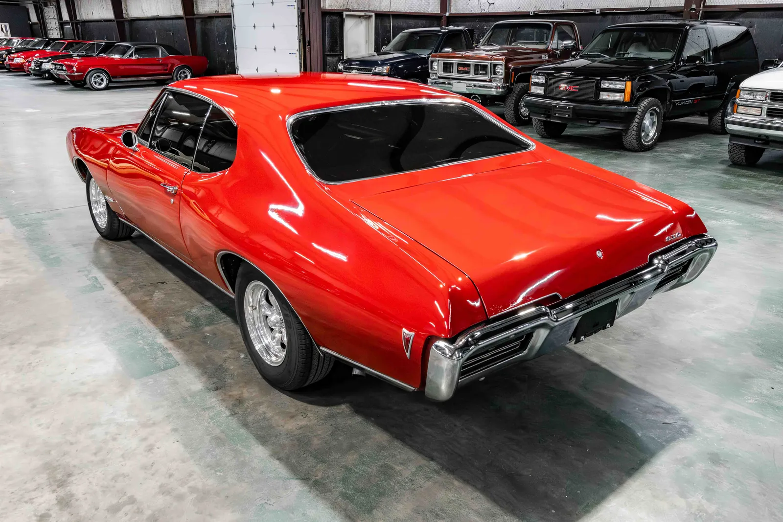 1968-Pontiac-GTO-Red-242378P238548--35.jpg