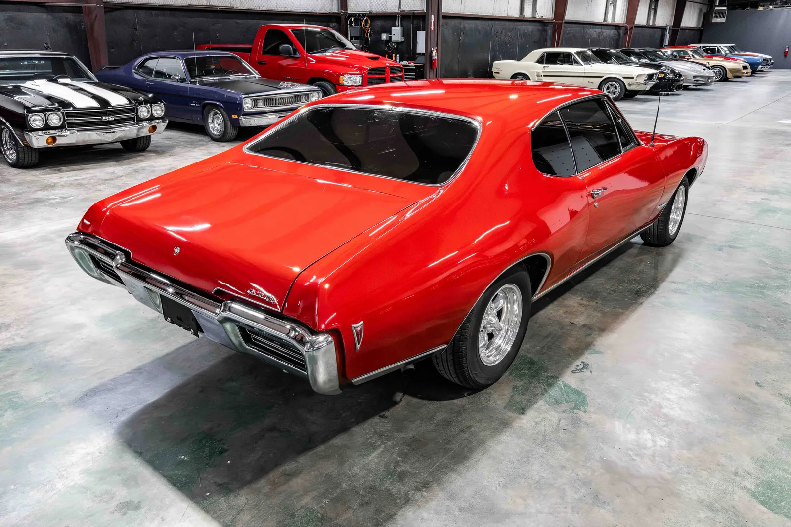 1968-Pontiac-GTO-Red-242378P238548--37.jpg