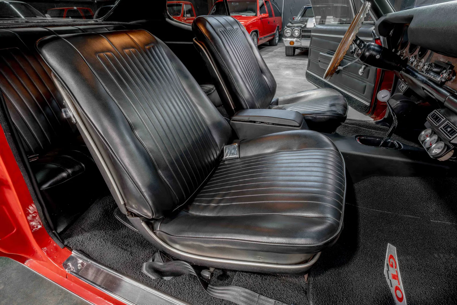 1968-Pontiac-GTO-Red-242378P238548--48.jpg