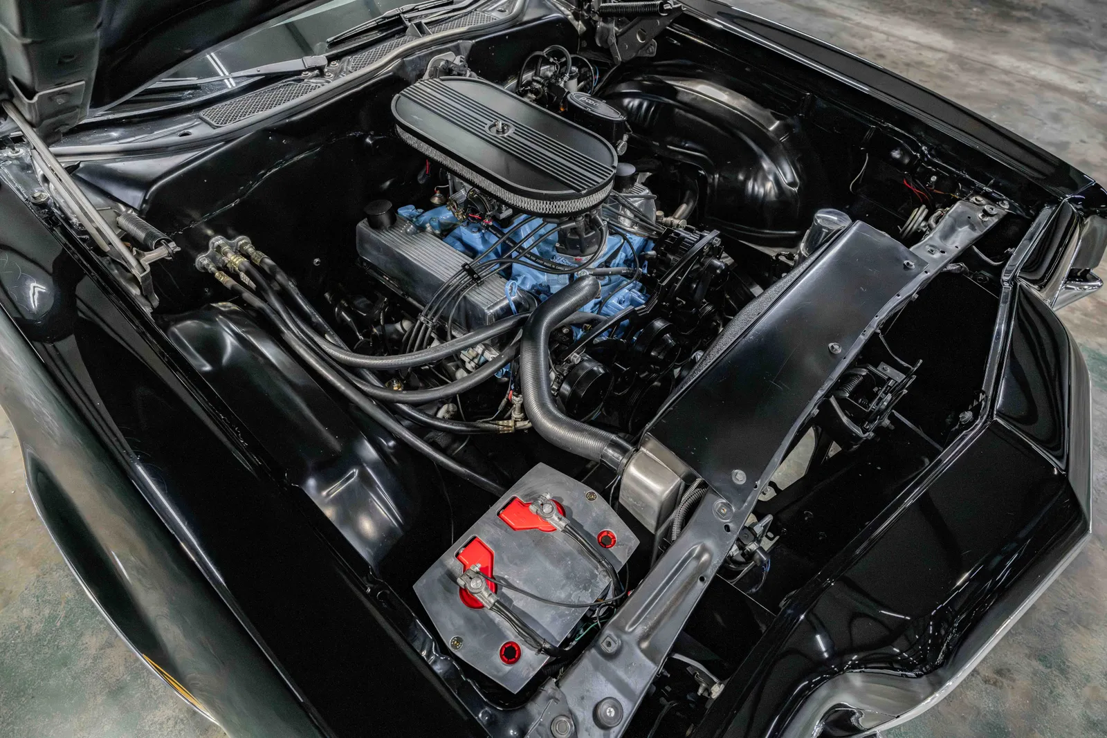 8_1972-Ford-Torino-Black-346501-44.jpg