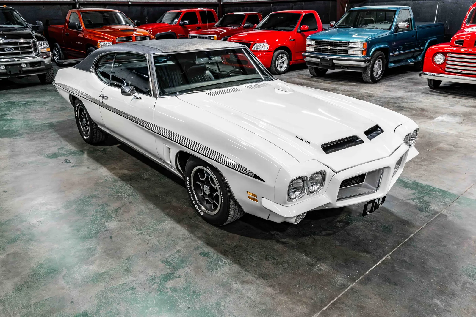 1972-Pontiac-Trans-Am-Cameo-white-117070--39.jpg
