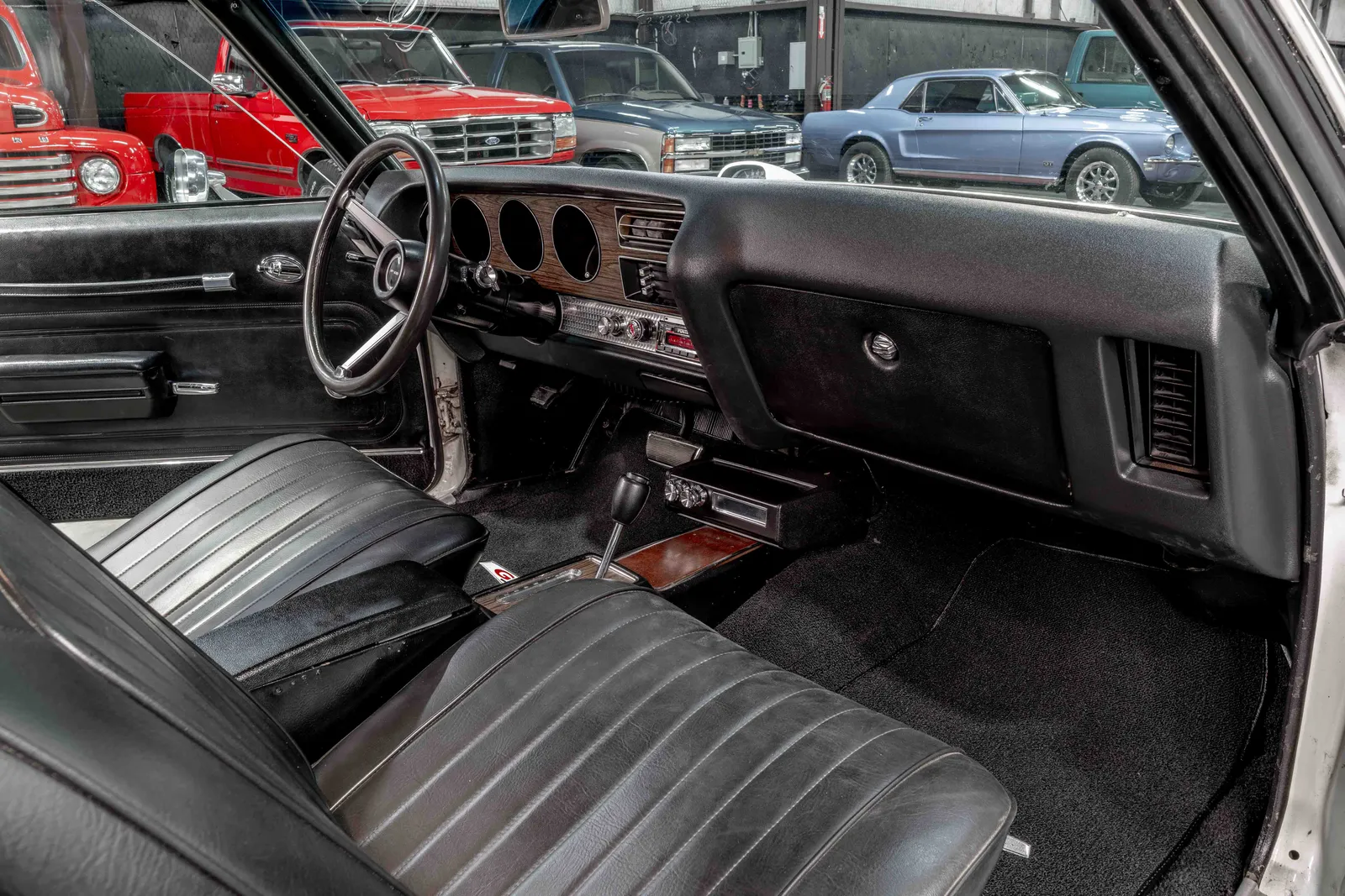 1972-Pontiac-Trans-Am-Cameo-white-117070--49.jpg