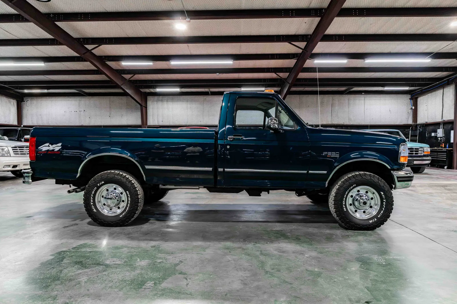 1996-Ford-F250-Dark-Tourmaline-Metallic-2FTHF26H6TCA68715-38.jpg