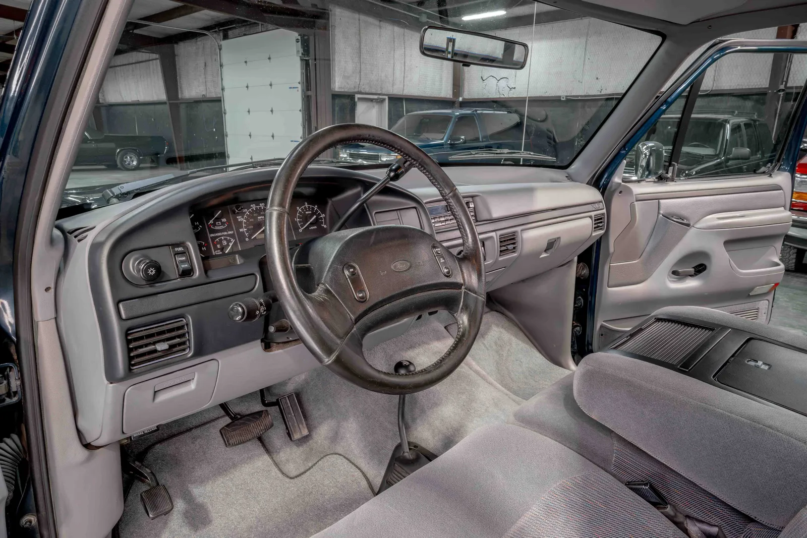 1996-Ford-F250-Dark-Tourmaline-Metallic-2FTHF26H6TCA68715-46.jpg