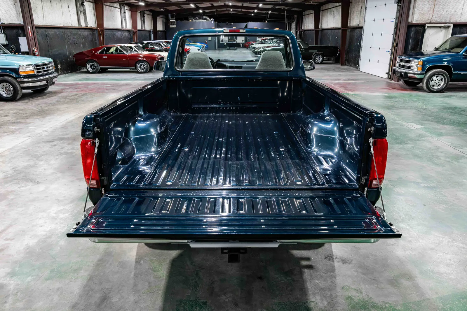 1996-Ford-F250-Dark-Tourmaline-Metallic-2FTHF26H6TCA68715-50.jpg