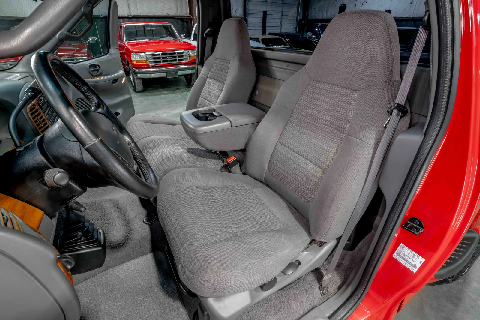 2001-Ford-F150-VermilionRed-2FTRF08W71CA54405-45.jpg