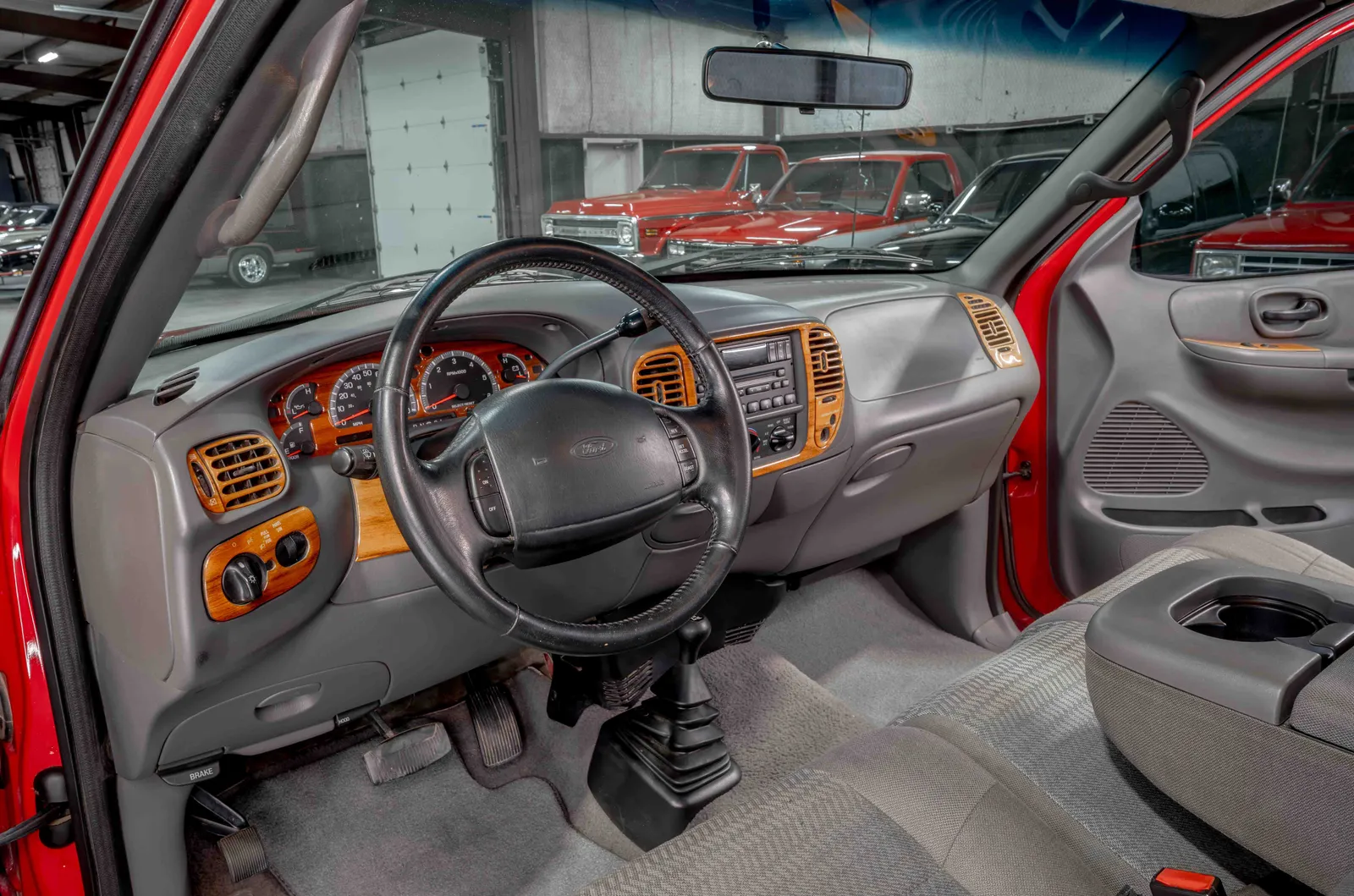 2001-Ford-F150-VermilionRed-2FTRF08W71CA54405-46.jpg