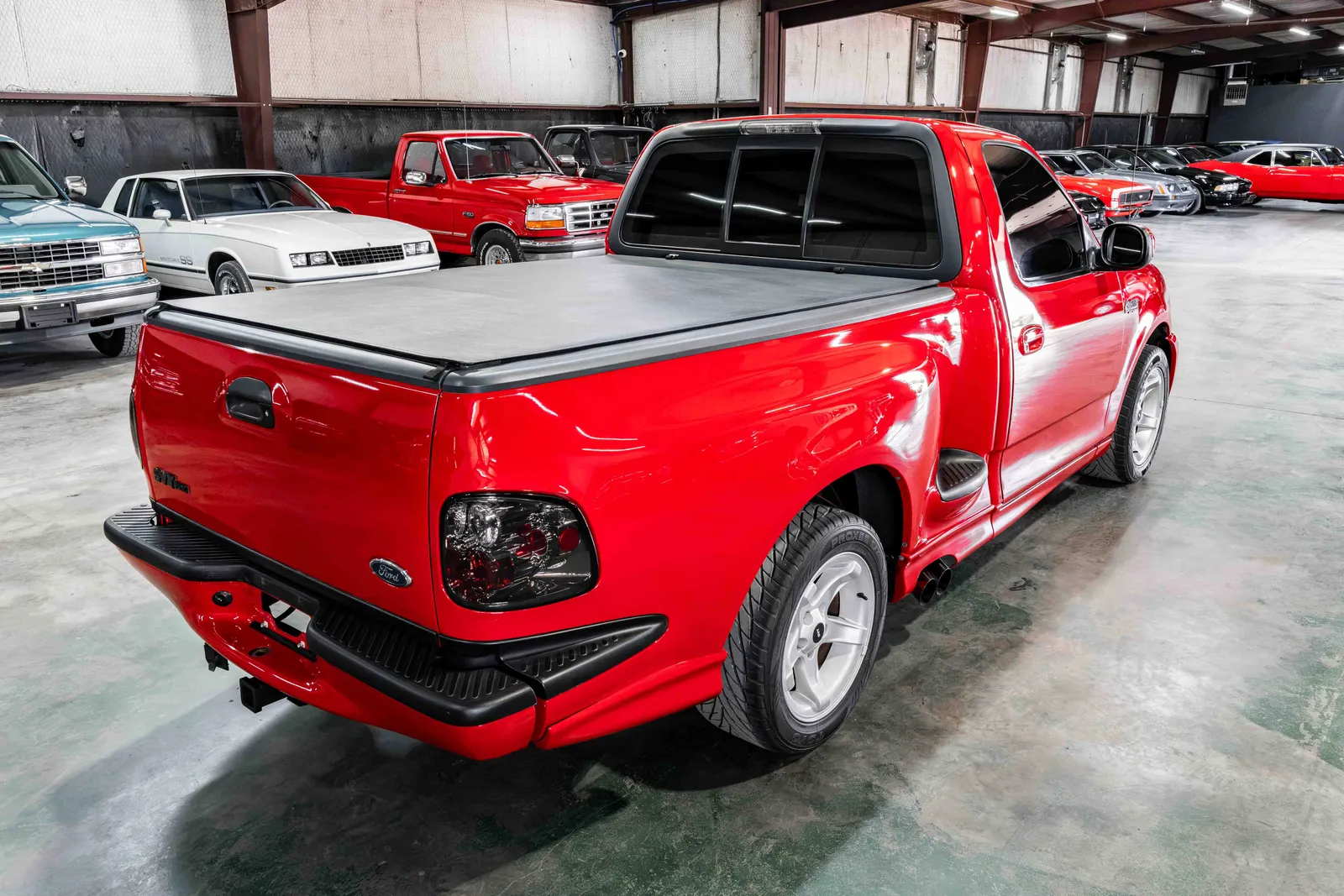 1999-Ford-F150-Lightning-Vermilion-Red-2FTZF0735XCA74989-37.jpg