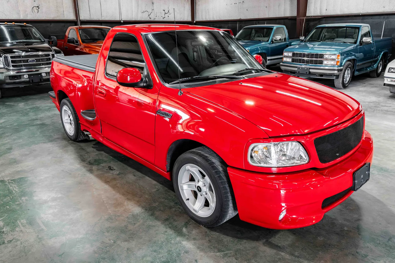 1999-Ford-F150-Lightning-Vermilion-Red-2FTZF0735XCA74989-39.jpg