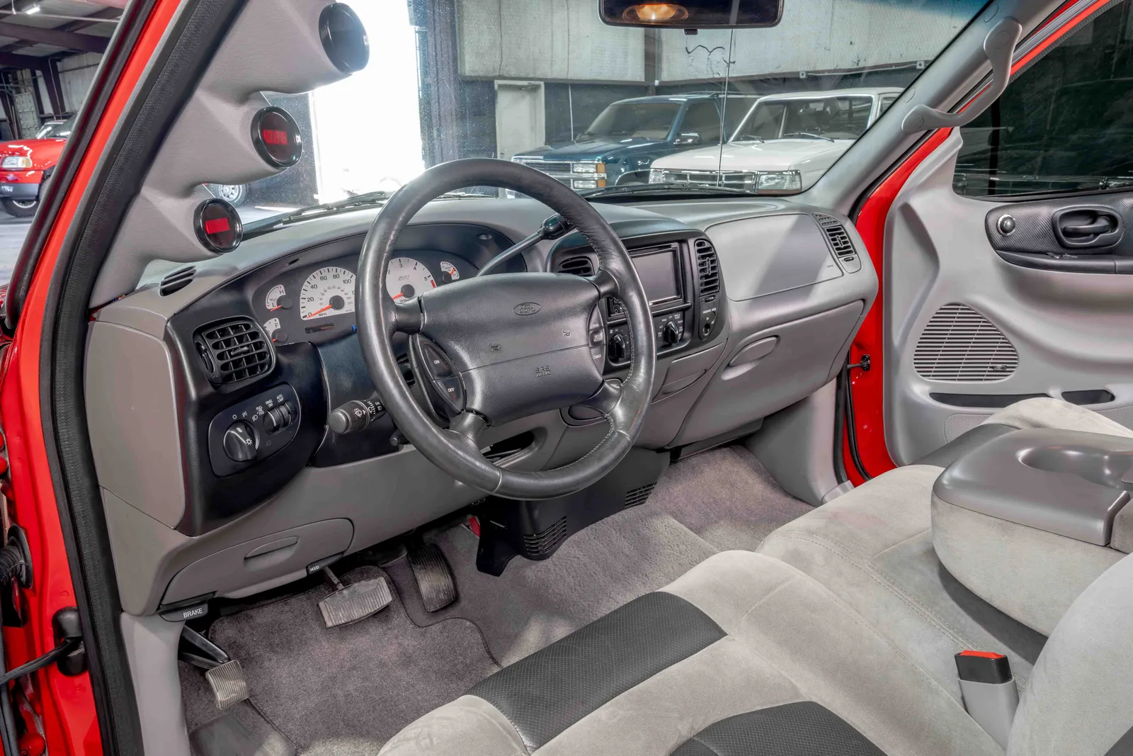 1999-Ford-F150-Lightning-Vermilion-Red-2FTZF0735XCA74989-46.jpg
