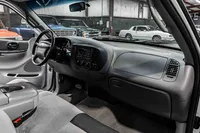 16_2000-Ford-Lightning-Silver-A65275-52.jpg