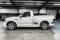 2001-Ford-Lightning-White-A76039-34.jpg