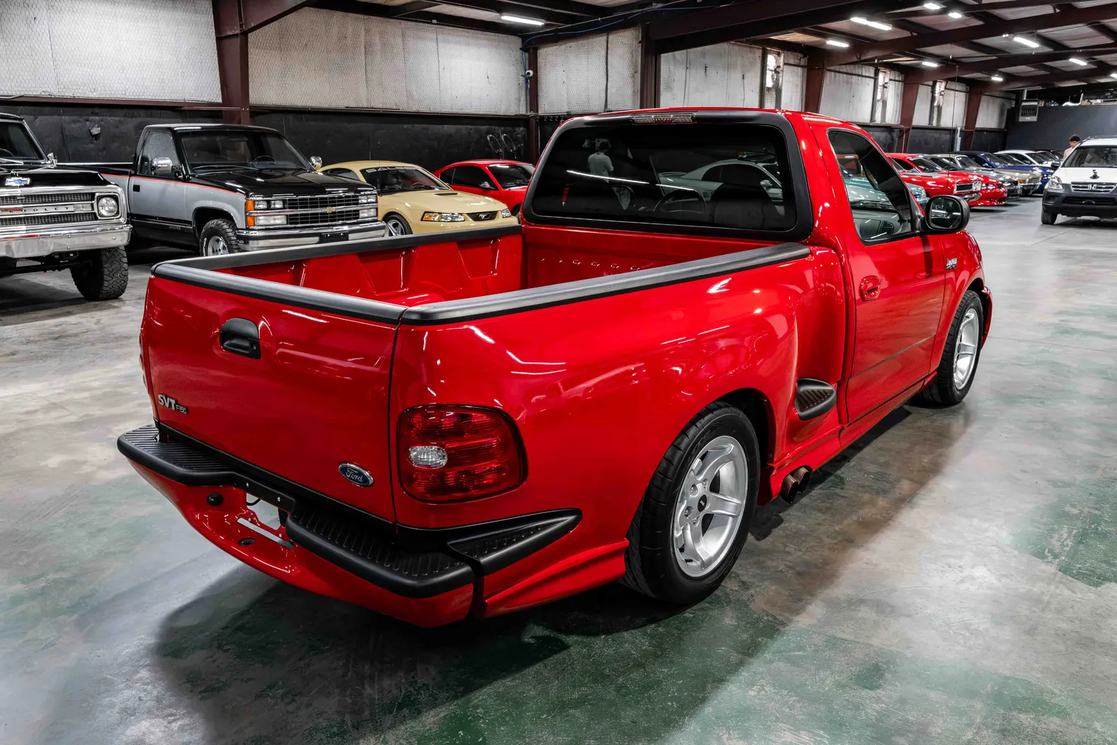 1999-Ford-Lightning-Bright-Red-2FTZF0739XCA83923--37.jpg