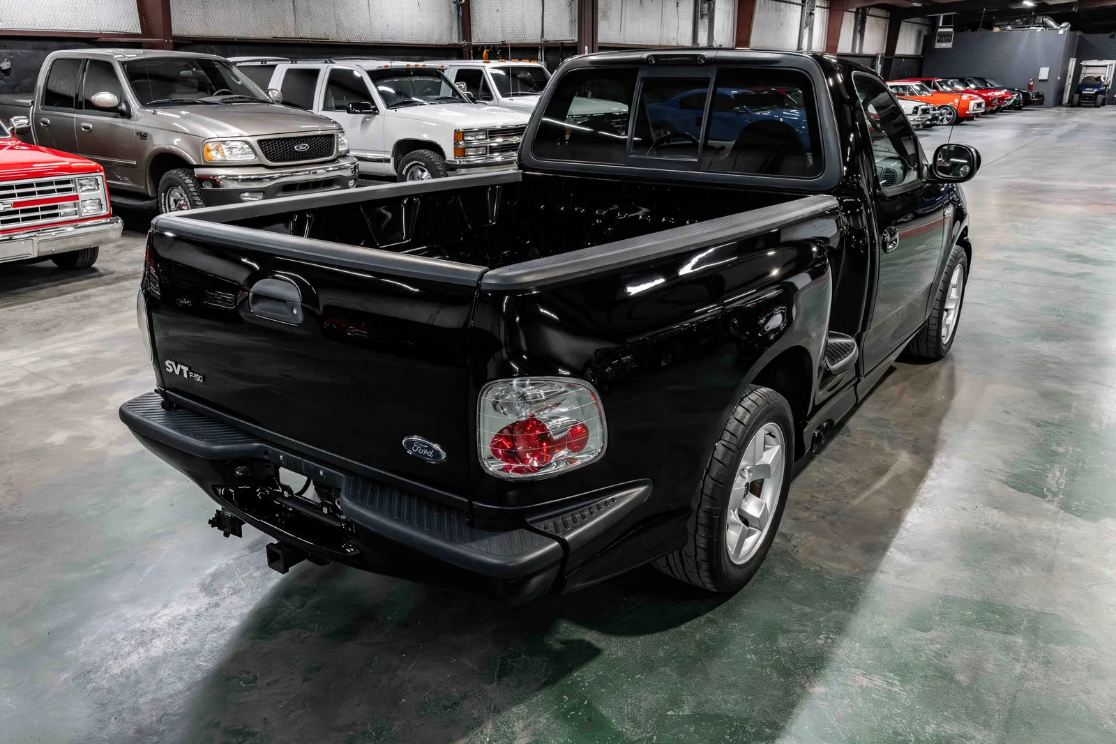 2002-Ford-Lightning-Black-A50203--37.jpg