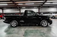 2002-Ford-Lightning-Black-A50203--38.jpg