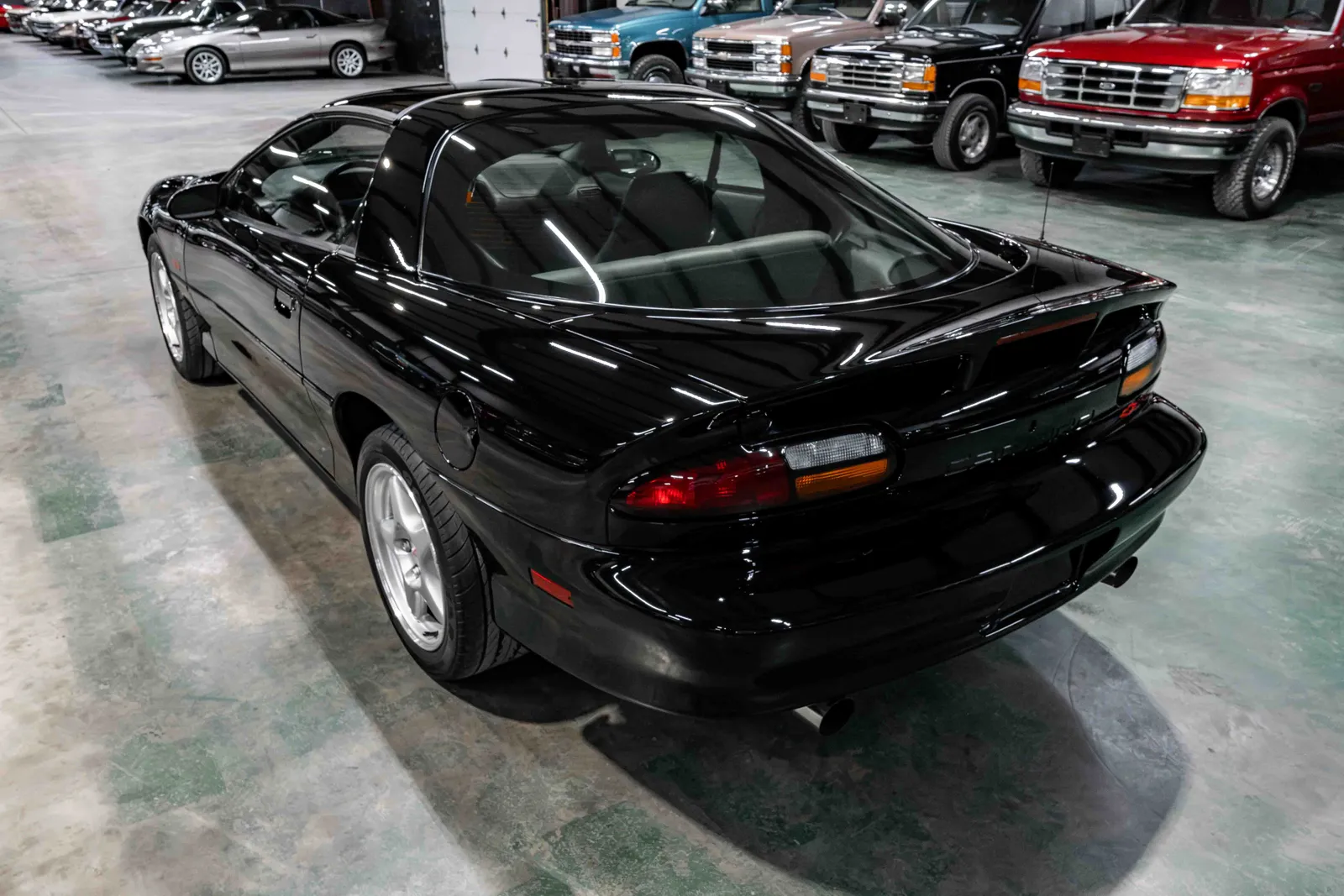 1999-Chevrolet-Camaro-Black-125755-35.jpg
