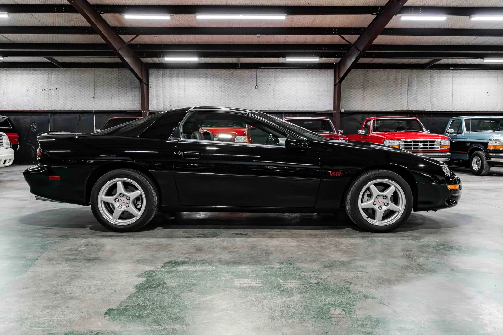 1999-Chevrolet-Camaro-Black-125755-38.jpg