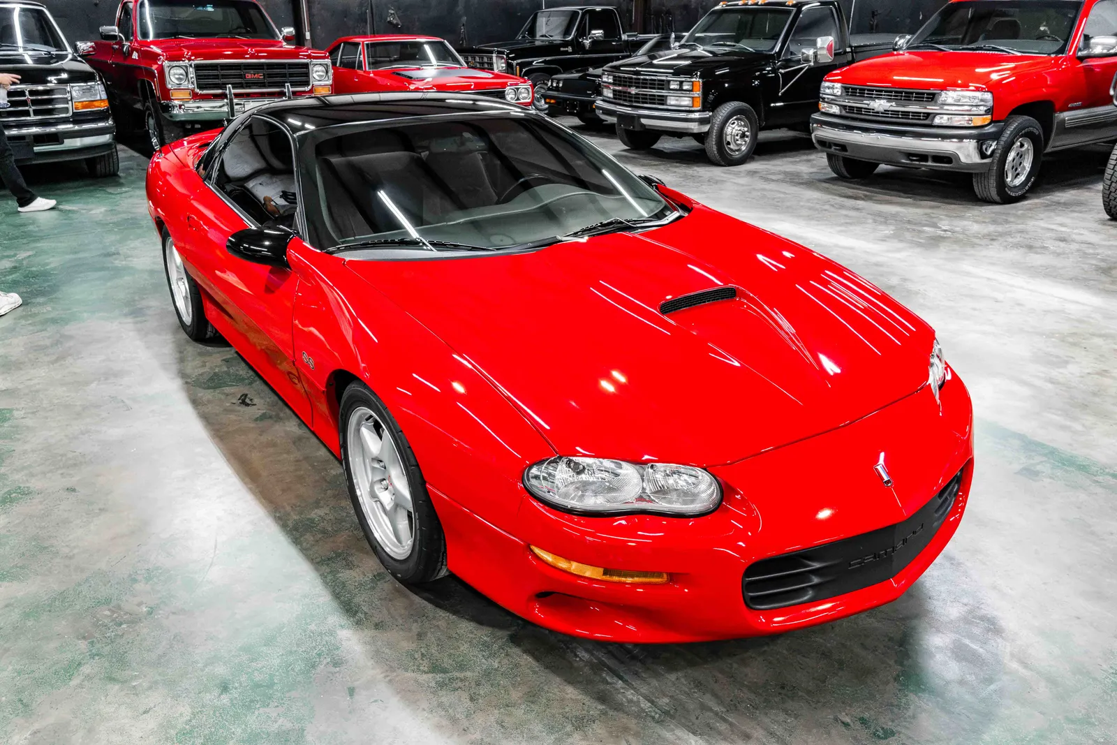 1998-Chevrolet-Camaro-SS-Bright-Red-2G1FP22GXW2137734-39.jpg