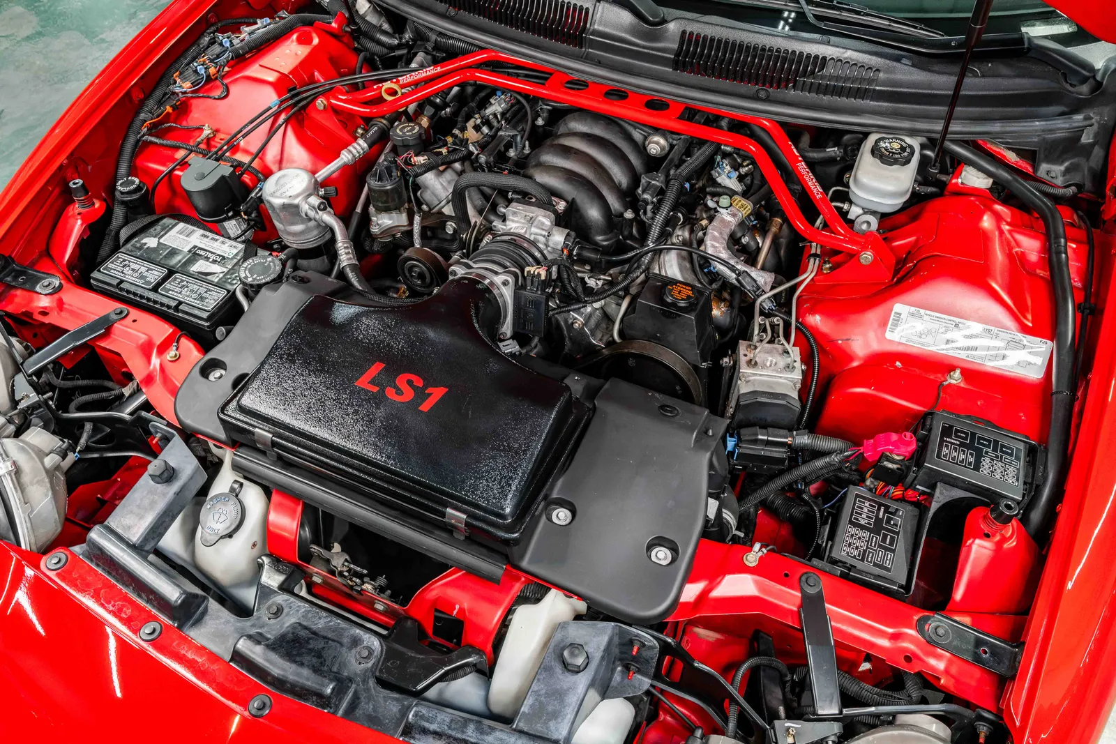 1998-Chevrolet-Camaro-SS-Bright-Red-2G1FP22GXW2137734-43.jpg