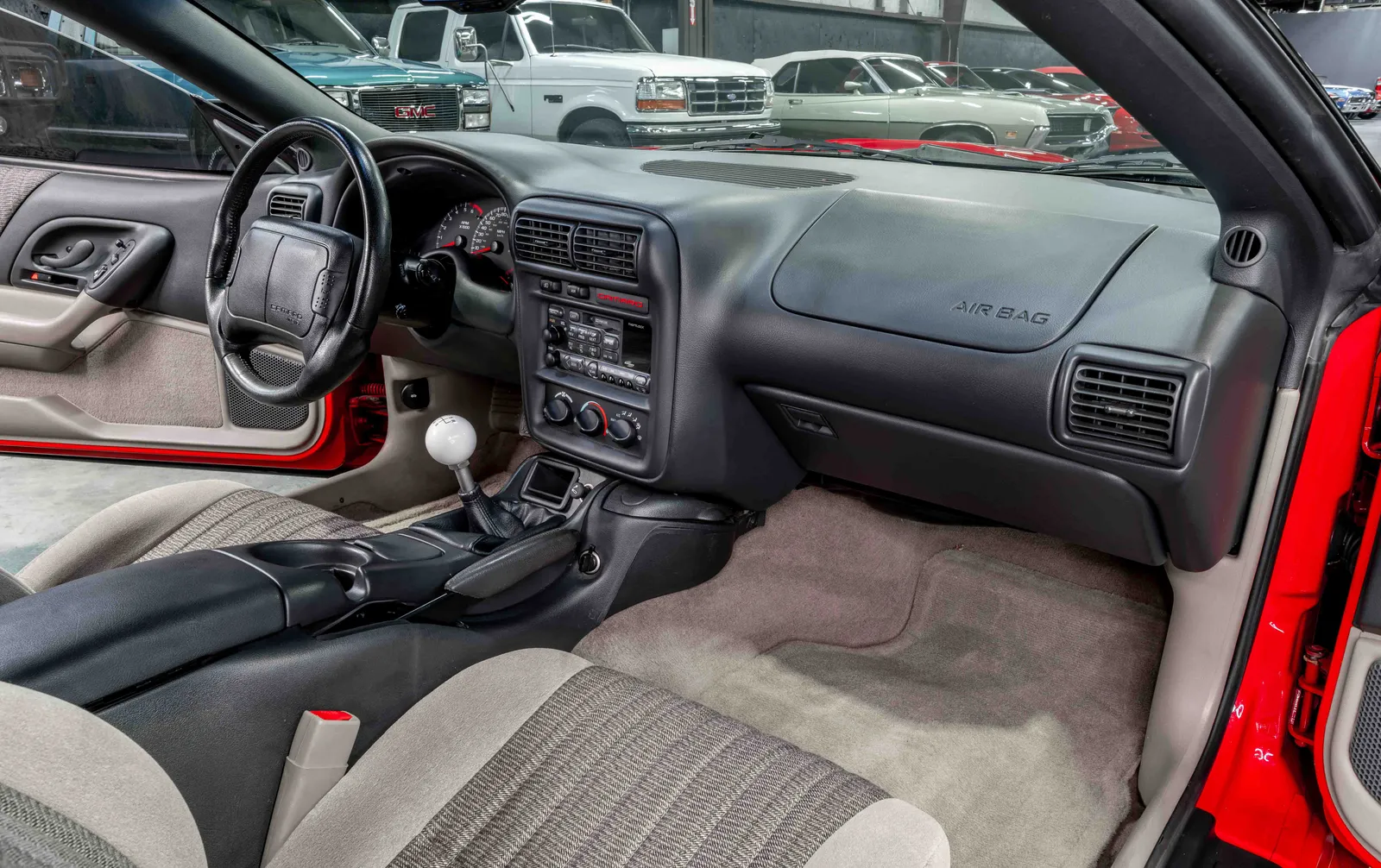1998-Chevrolet-Camaro-SS-Bright-Red-2G1FP22GXW2137734-49.jpg