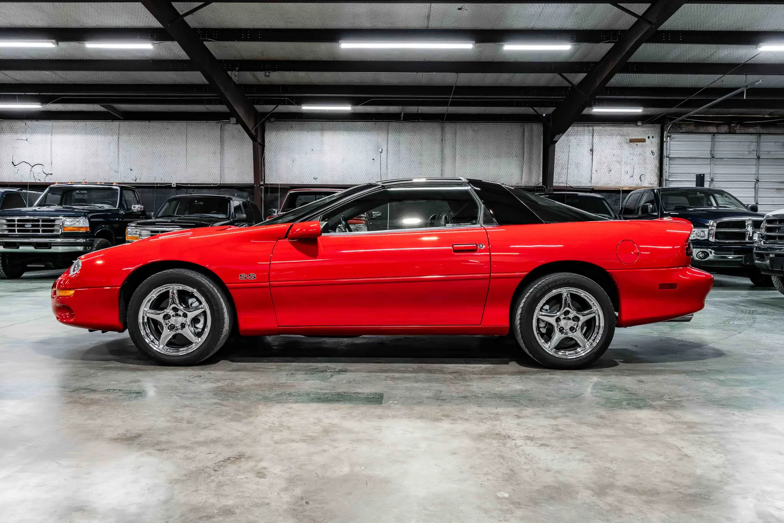 2000-Chevrolet-Camaro-Bright-Red-116756--34.jpg